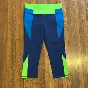 Athleta high rise chaturanga capris medium